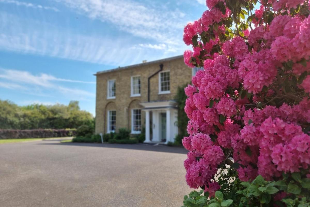 Hadlow Manor Exterior foto